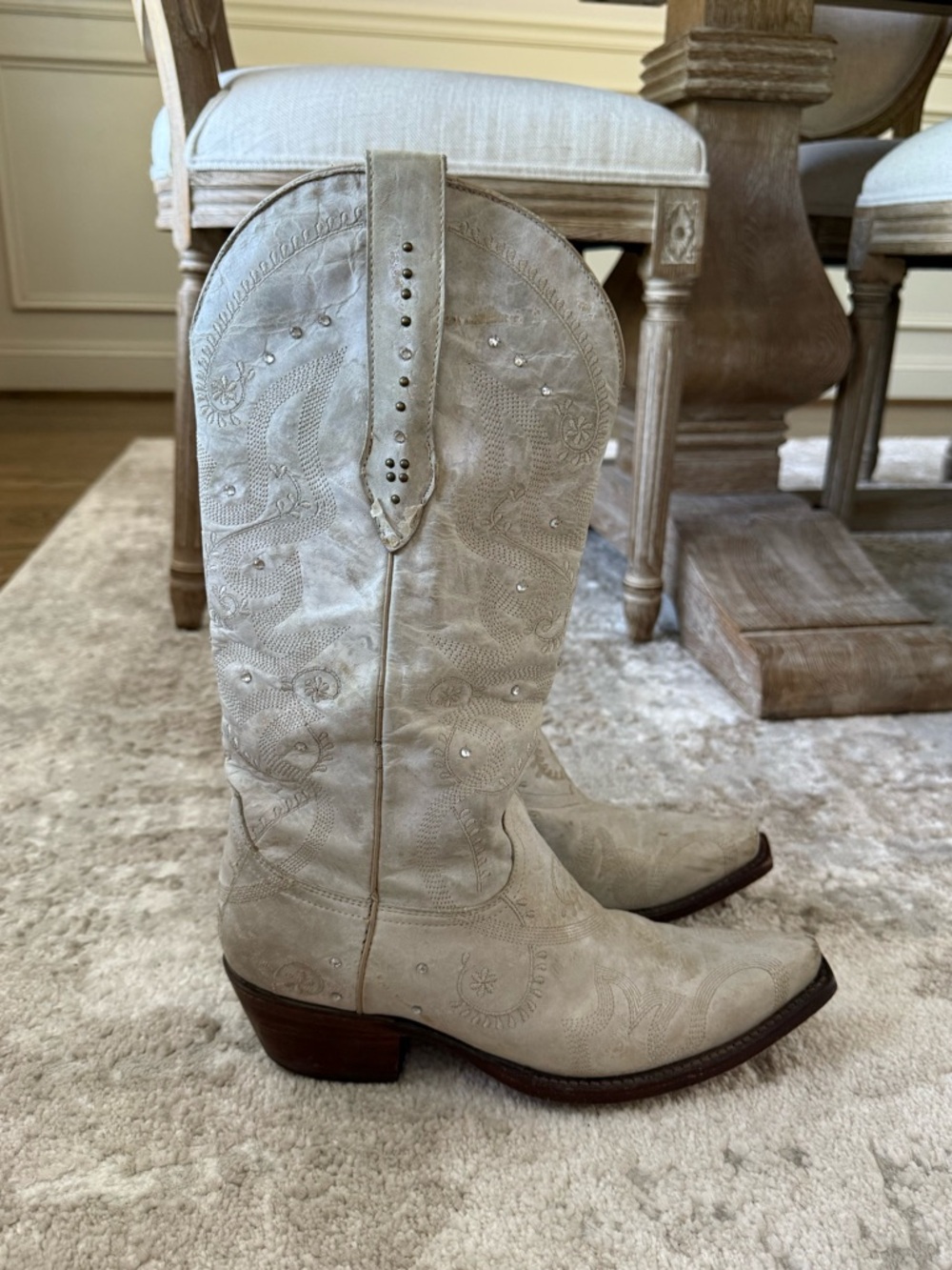 Jack’s White Western Embroidered Leather Cowboy Boots - Picture 5 of 9